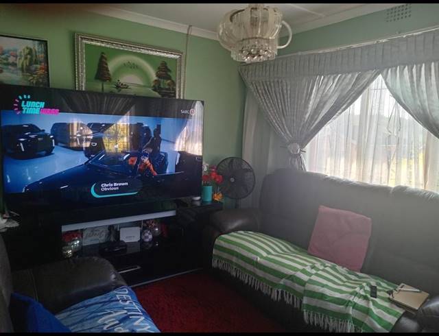 2 BEDROOM HOUSE FOR SALE IN UMHLATHUZE